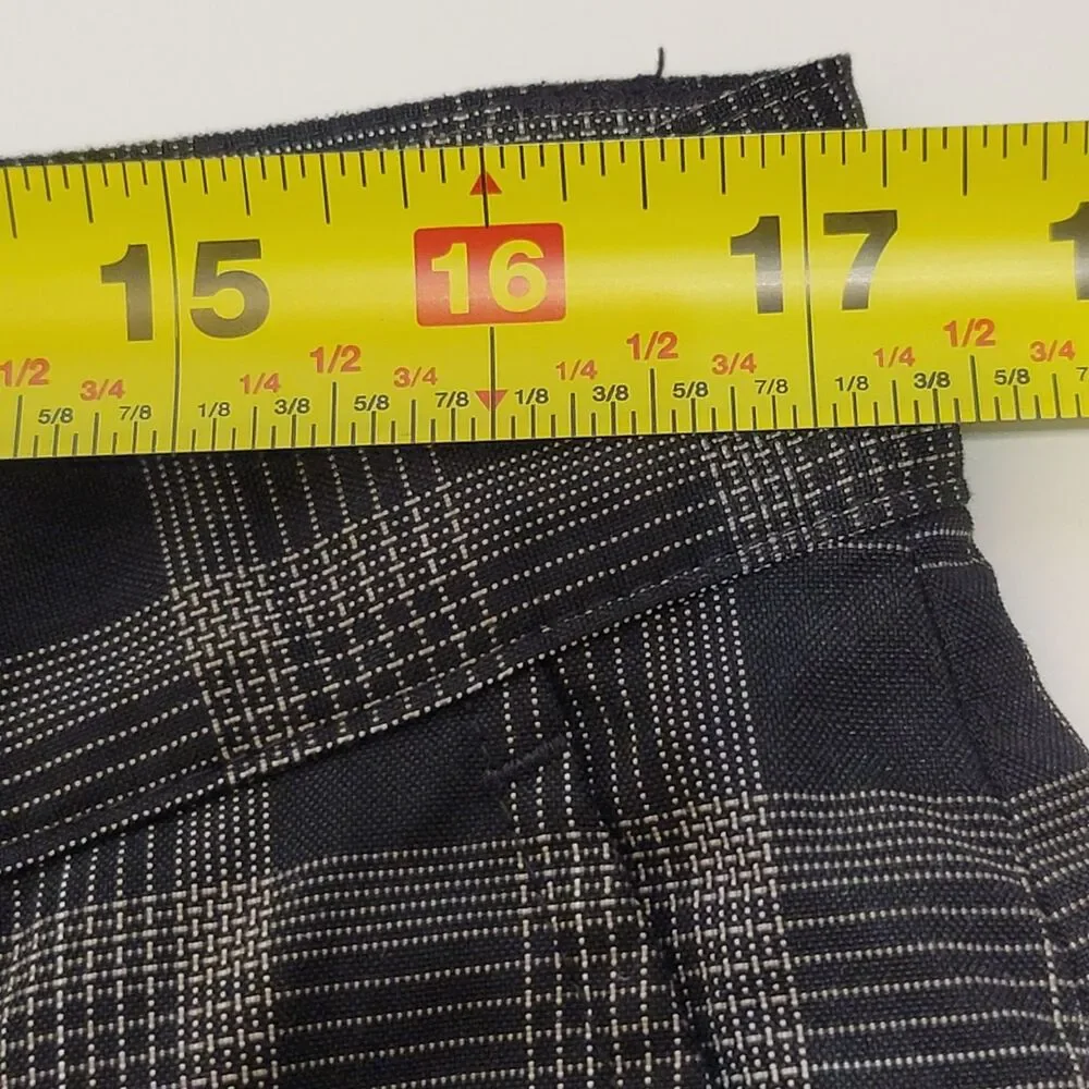 IZOD XFG Men's Plaid Golf‎ Shorts Size 34 Black Gray Polyester Performance Sport